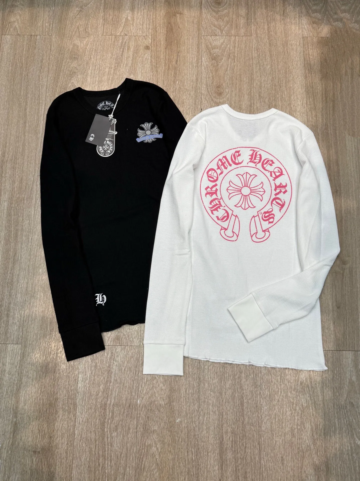 P198 Chrome Heart American luxury brand waffle early autumn long-sleeved bottoming shirt in stock. Focus on quality and compare at will. Size: S M L Color: Black White